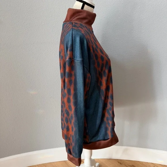 Leopard Print Turtleneck Sweater - Picture 6 of 9